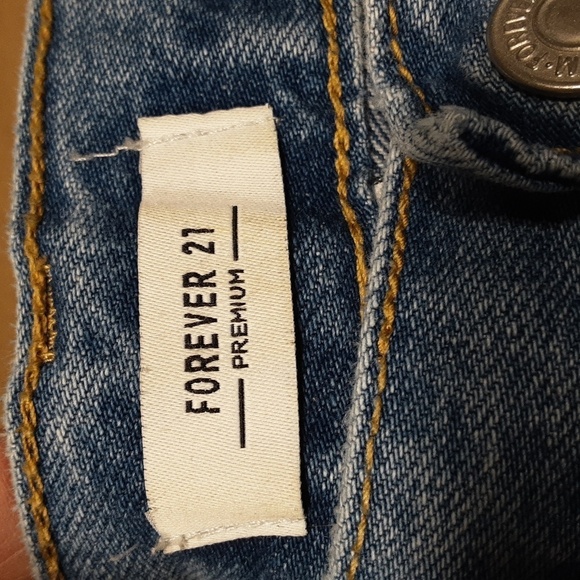 Forever 21 Size 29 Distressed / Destroyed Button Fly Jeans, Raw Hem, Gently Used - Picture 3 of 16